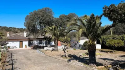 Chalet in Malpartida de Plasencia photo 25
