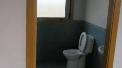 Edificio en alquiler en Teo - Vista 2