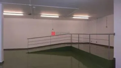 Local comercial en alquiler en Os Mallos-A Falperra - Más