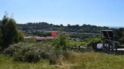 Terreno en venta en Castiñeiriño - Més