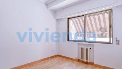 Apartment in Guindalera photo 4
