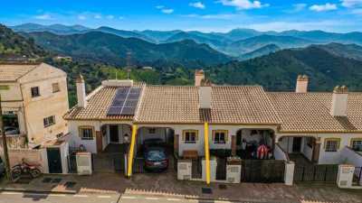 Semi-detached house in Almogía photo 3