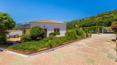 Rustic House in Canillas de Albaida photo 11