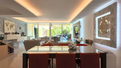 Townhouse in Marbella photo 14