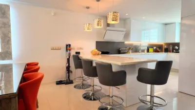 Townhouse in Marbella photo 18
