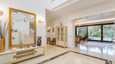 Villa in El Paraíso-Atalaya-Benamara photo 6