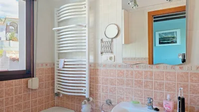 House in Canillas de Albaida photo 25