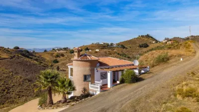 Villa in Canillas de Aceituno photo 3