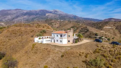 Villa in Canillas de Aceituno photo 4
