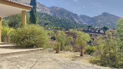 Villa in Canillas de Aceituno photo 2