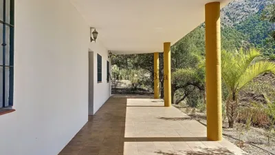 Villa in Canillas de Aceituno photo 4