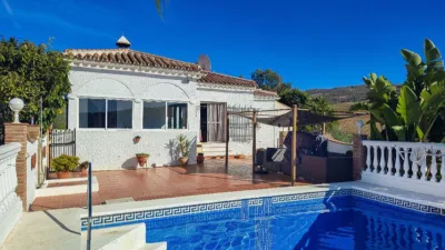 Rustic house in Almogía photo 3