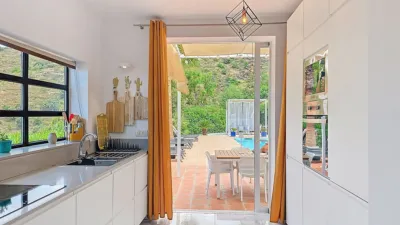 Villa for sale in Sayalonga photo 15