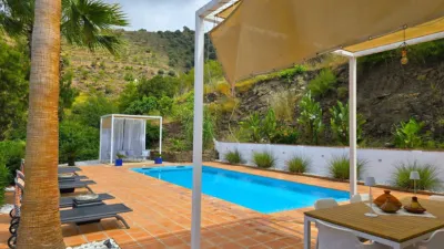 Villa for sale in Sayalonga photo 32