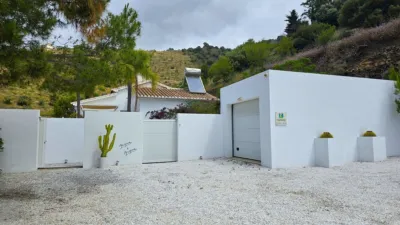 Villa for sale in Sayalonga photo 45