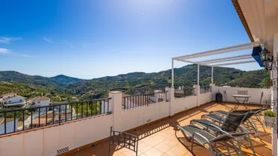 Townhouse in Canillas de Albaida photo 4