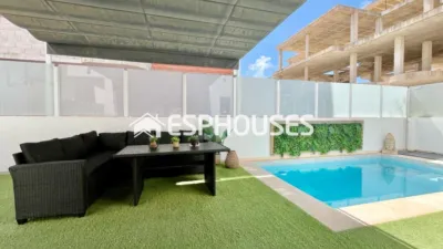 Chalet en venta en Urbanizaciones - Vista 2