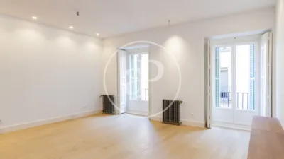 Apartment in Palacio photo 11
