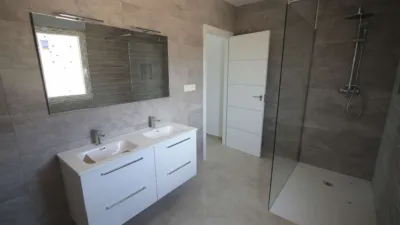Chalet in El Pinós - Pinoso photo 18