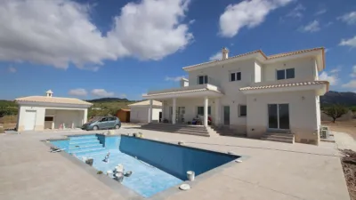 Chalet in El Pinós - Pinoso photo 3