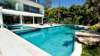 Villa in Castelldefels photo 2