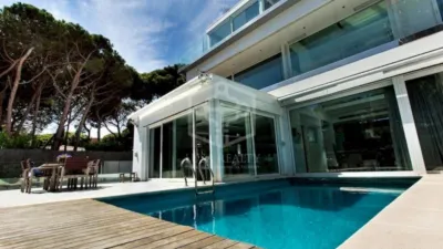 Villa in Castelldefels photo 4