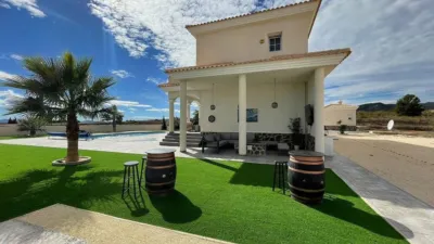 Chalet in El Pinós - Pinoso photo 3