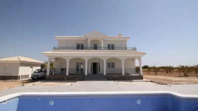 Chalet in El Pinós - Pinoso photo 2