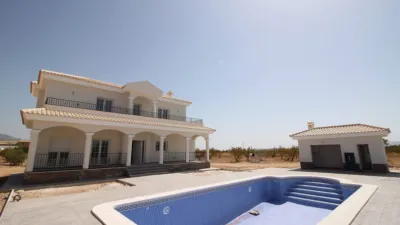 Chalet in El Pinós - Pinoso photo 3