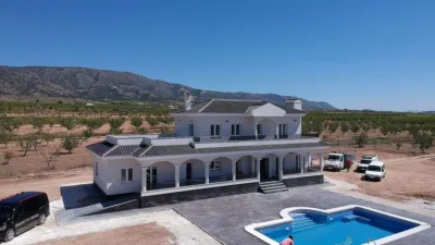 Chalet in El Pinós - Pinoso photo 8