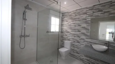 Chalet in El Pinós - Pinoso photo 11