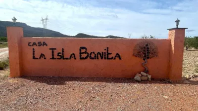 Casa – Salinas, Polígono Industrial La Noria, l'Alt Vinalopó / El Alto Vinalopó - Més
