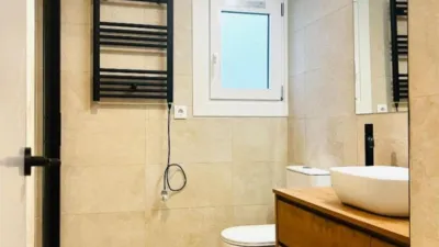 Apartment in Cornellà de Llobregat photo 3
