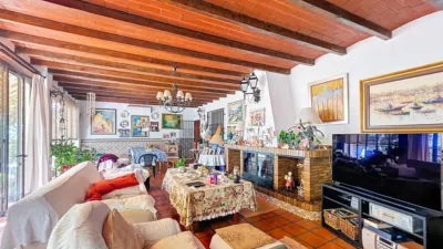 Chalet in Elda photo 4