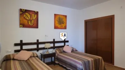 Villa in Puente Genil photo 10