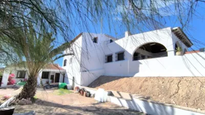 Villa in Novelda photo 2