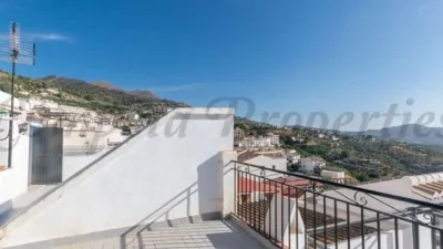 House in Canillas de Albaida photo 14