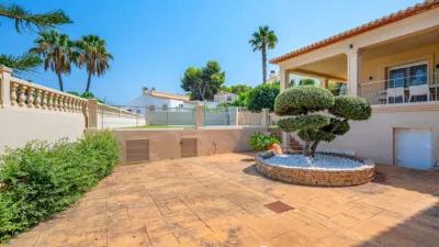 Chalet in La Fustera photo 19