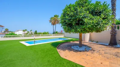 Chalet in La Fustera photo 14