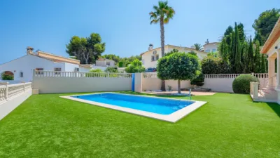 Chalet in La Fustera photo 17