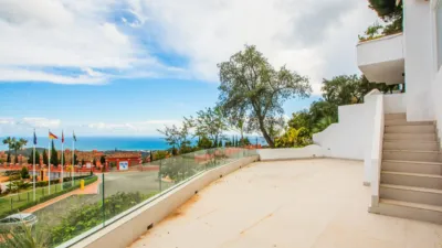 Apartment in La Mairena photo 2