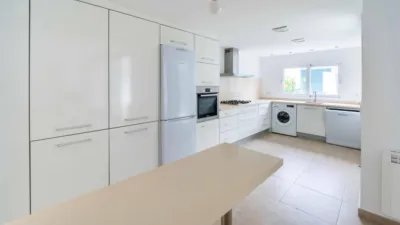 House in Urbanizations photo 11