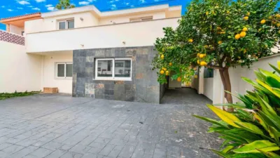 House in Urbanizations photo 7