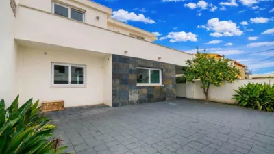 House in Urbanizations photo 6