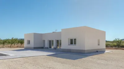 Chalet in El Pinós - Pinoso photo 2