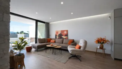 Casa – Dolores - Més