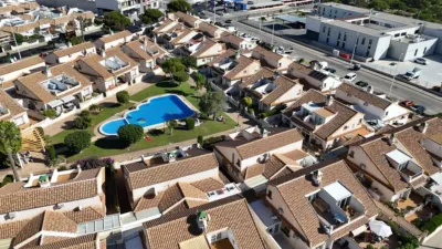 Casa en Cabo Roig-La Zenia-La Regia photo 3