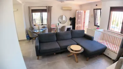 Casa – San Miguel de Salinas, Urbanización Las Filipinas - Més
