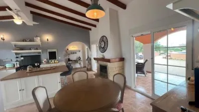 Casa – Dolores - Más