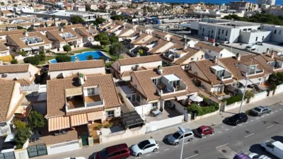 Casa en Cabo Roig-La Zenia-La Regia photo 4